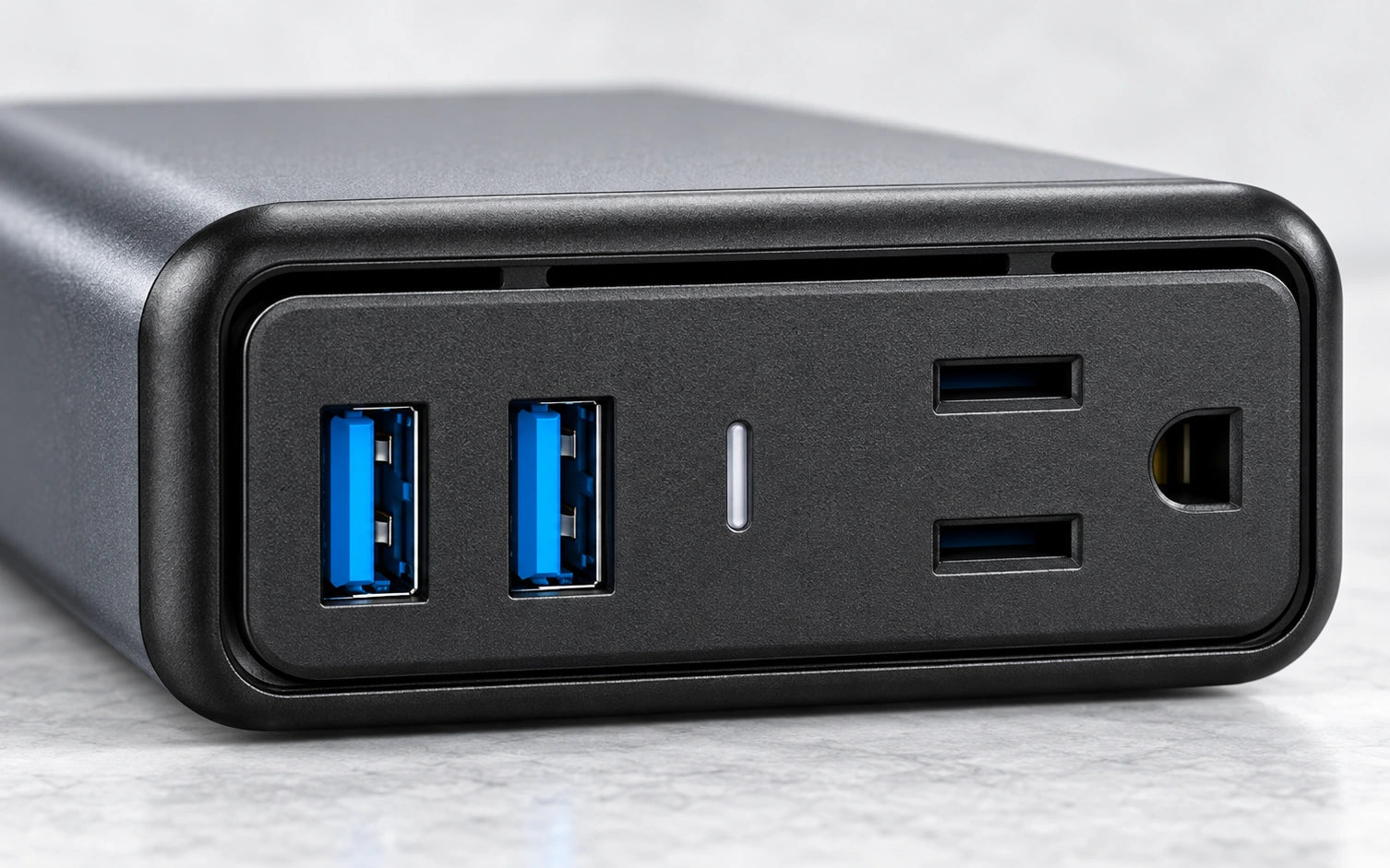 BESTEK Dual-USB 150W Car Power Inverter controls and connections